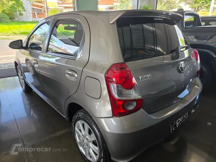 ETIOS 1.5 X Plus 16V