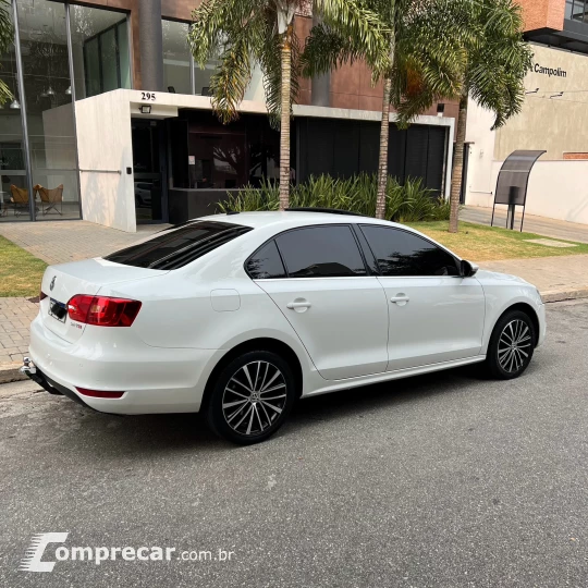 JETTA 2.0 TSI Highline 200cv