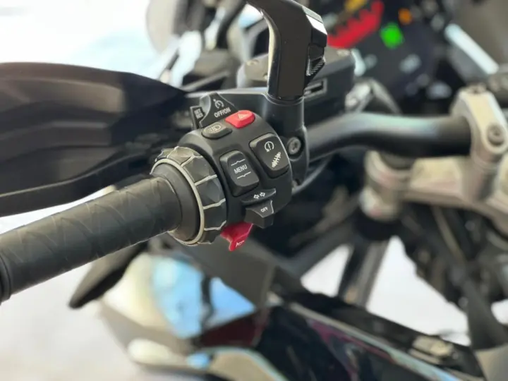 R 1250 GS PREMIUM TRIPLE BLACK