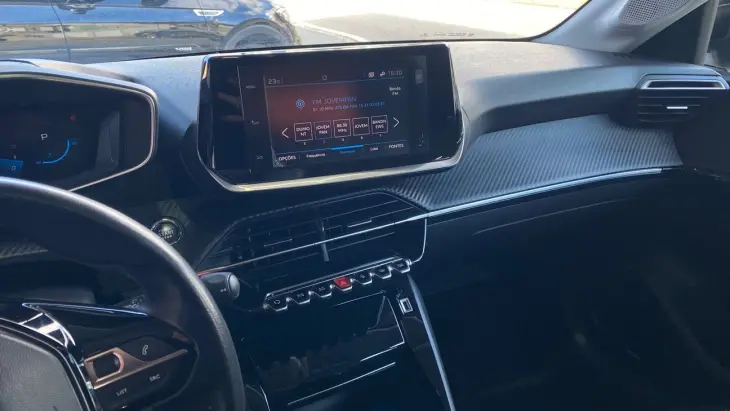 PEUGEOT 208 1.6 GRIFFE 16V