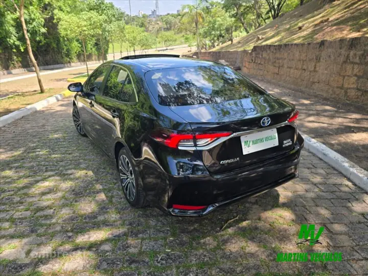 COROLLA 1.8 VVT-I Hybrid Altis Premium