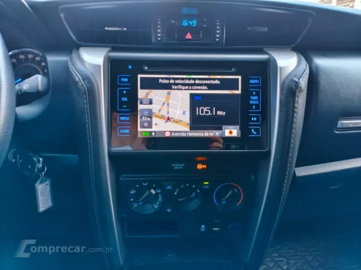 HILUX SW4 2.7 SR 7 Lugares 4X2 16V