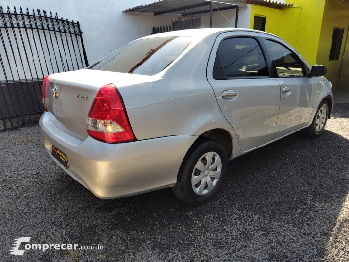 ETIOS 1.5 XS Sedan 16V