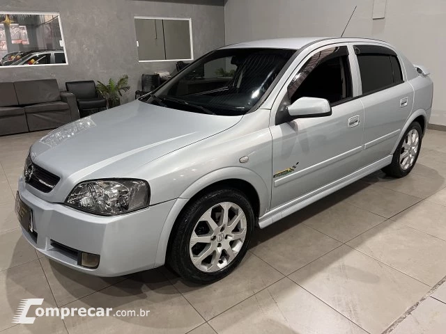 ASTRA HATCH - 2.0 MPFI ADVANTAGE 8V 4P MANUAL