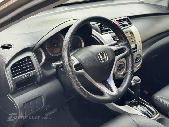 CITY 1.5 LX Sedan 16V