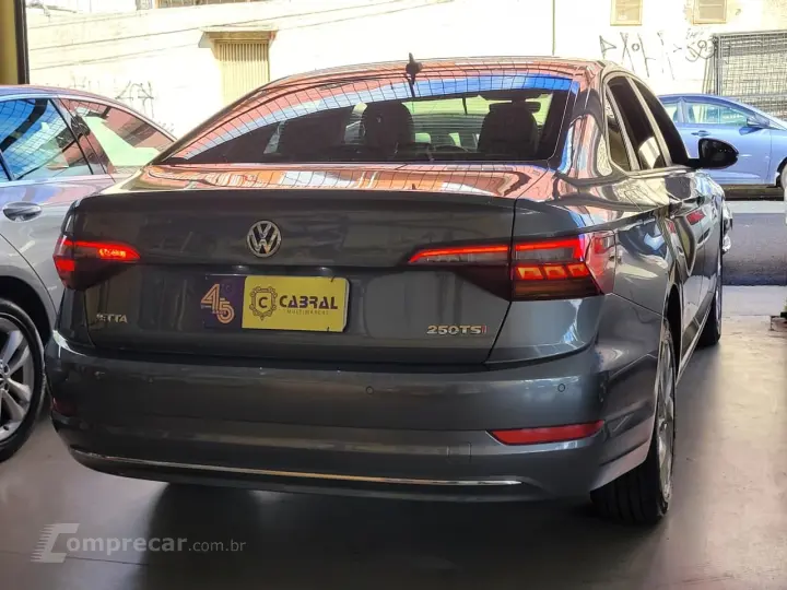 JETTA Comfort. 250 TSI 1.4 Flex 16v Aut.