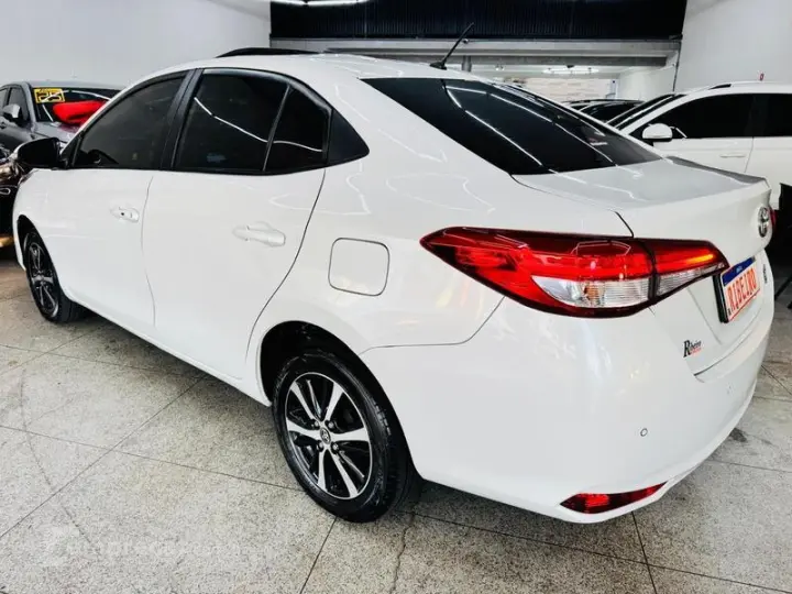 YARIS XLS CONNECT SED. 1.5 FLEX 16V AUT.