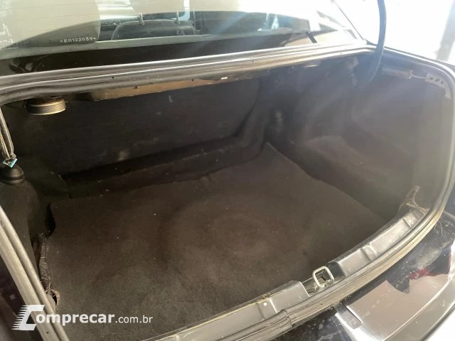 CLASSIC - 1.0 MPFI LS 8V 4P MANUAL