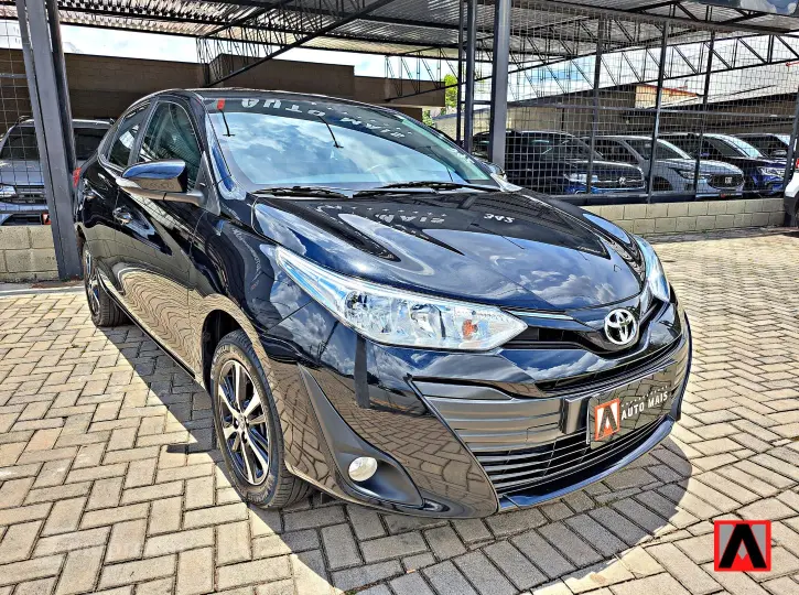YARIS 1.5 16V Sedan XS Connect