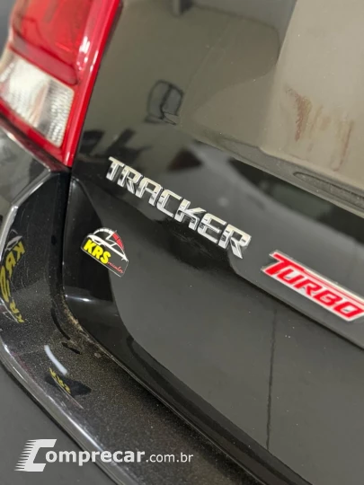 TRACKER 1.4 16V Turbo Midnight