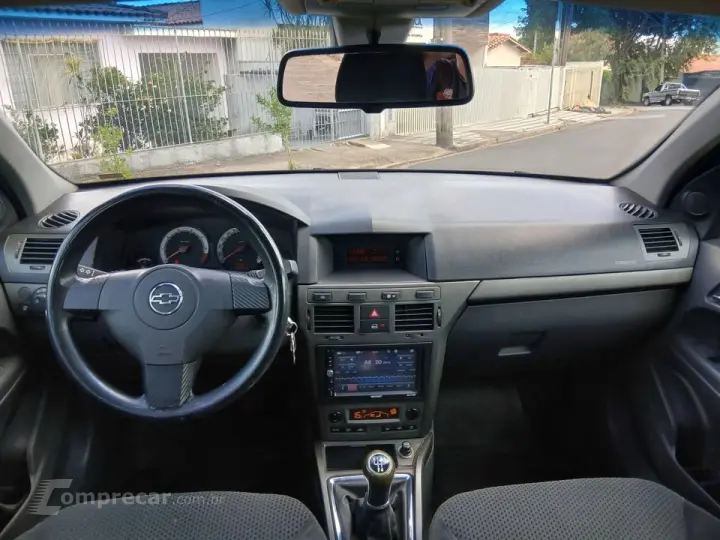 VECTRA 2.0 MPFI GT Hatch 8V