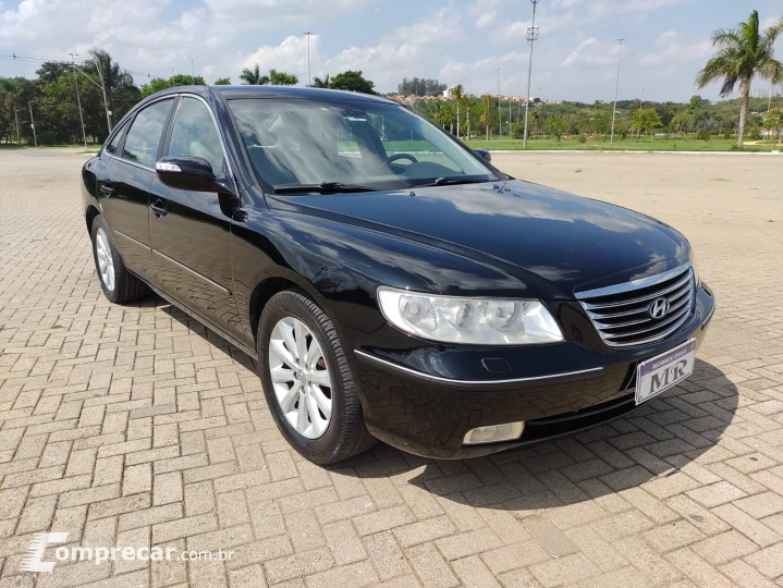 AZERA 3.3 MPFI GLS Sedan V6 24V