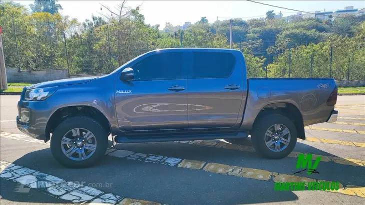 HILUX 2.8 D-4D TURBO DIESEL CD SR 4X4 AUTOMÁTICO