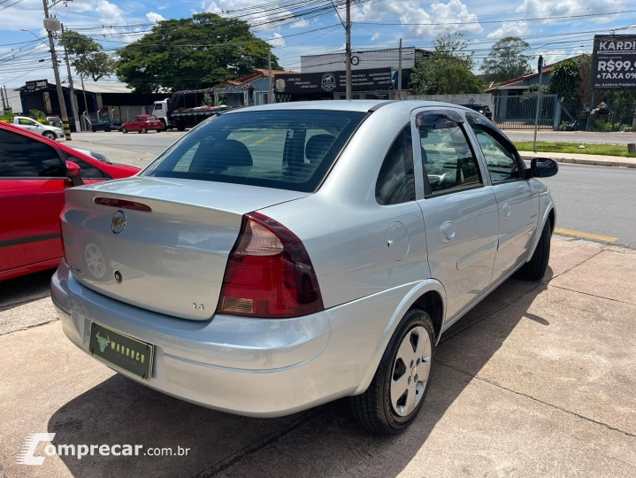 CORSA 1.4 MPFI Premium Sedan 8V