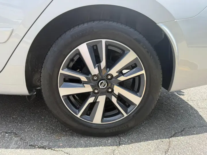 VERSA 1.6 16V Advance