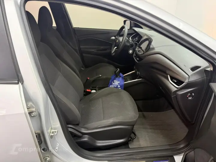 ONIX SEDAN Plus LT 1.0 12V TB Flex Mec.