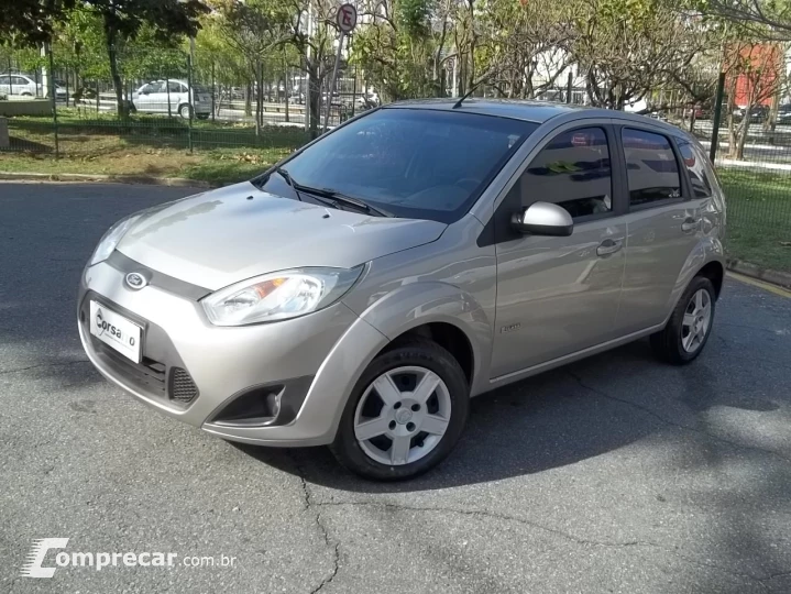 FIESTA 1.6 MPI Class Hatch 8V