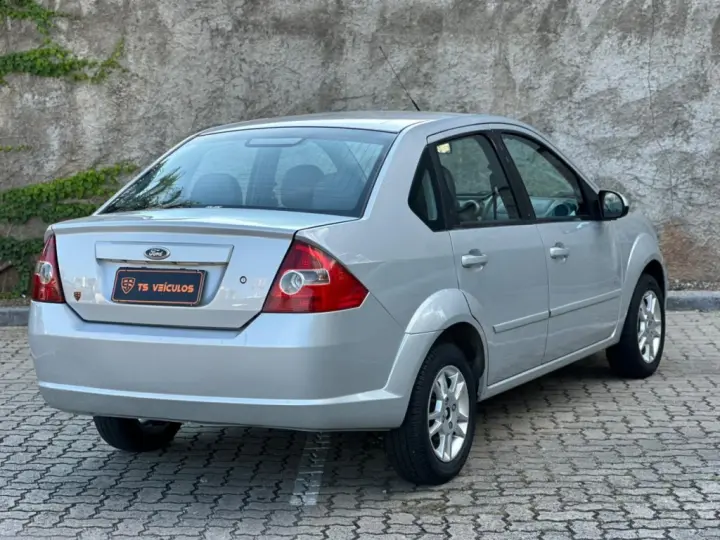 FIESTA 1.6 MPI CLASS SEDAN 8V FLEX 4P MANUAL
