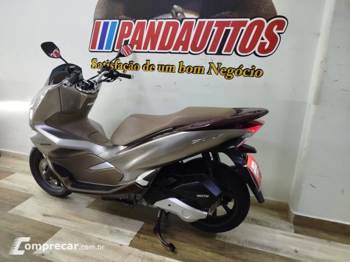 PCX 150 DLX