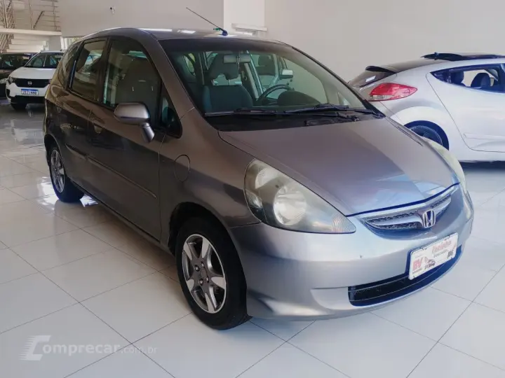 Fit 1.4 16V 4P LX FLEX