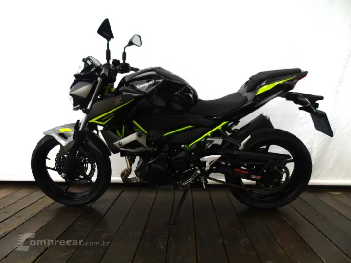 KAWASAKI Z400