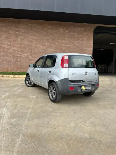 Uno UNO ATTRACTI. Celeb.1.4 EVO F.Flex 8V 2p