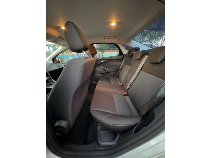 FOCUS 2.0 SE FASTBACK 16V FLEX 4P POWERSHIFT