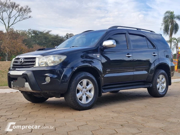 HILUX SW4 3.0 SRV 4X4 7 Lugares 16V Turbo Intercooler