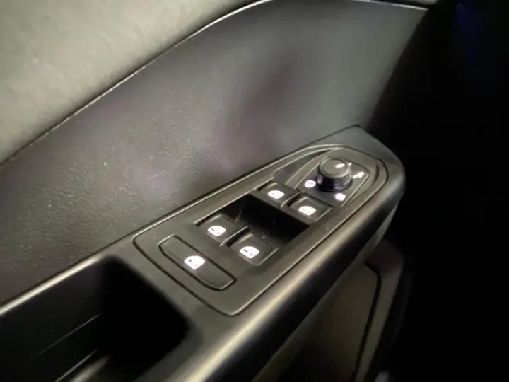 TAOS 1.4 250 TSI TOTAL FLEX HIGHLINE AUTOMÁTICO