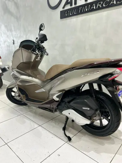 PCX DLX ABS