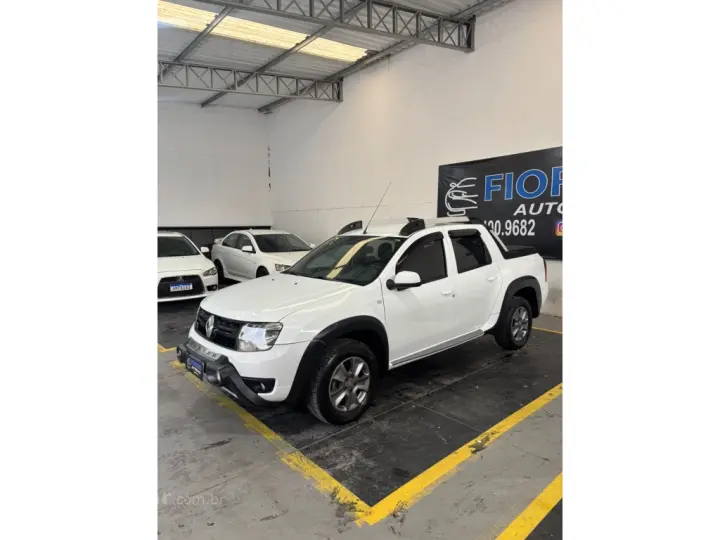 DUSTER OROCH 2.0 16V FLEX DYNAMIQUE 4P AUTOMÁTICO