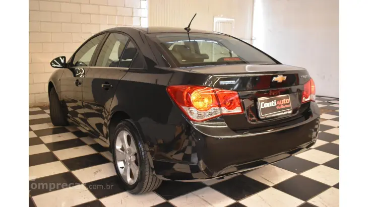 CRUZE SEDAN - 1.8 LT 16V 4P AUTOMÁTICO
