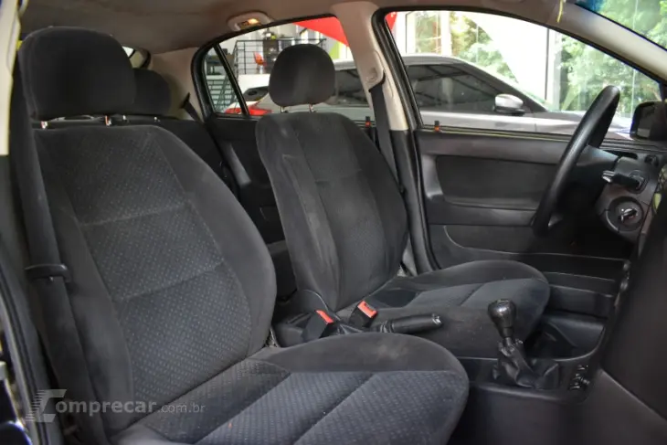 ASTRA 2.0 MPFI Advantage 8V