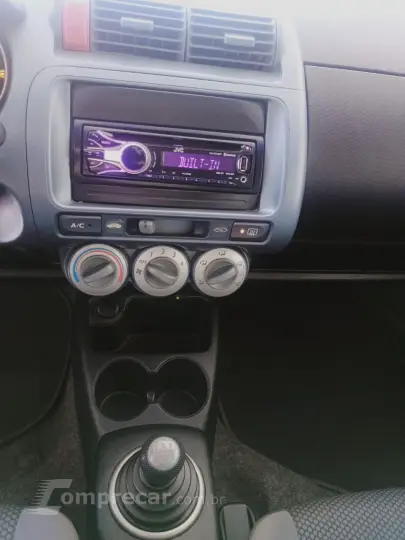 Fit 1.4 16V 4P LX FLEX