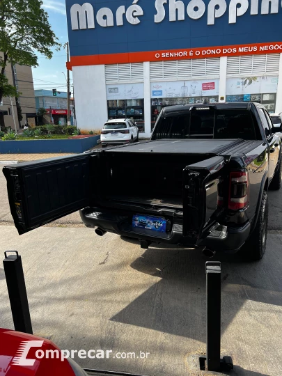 RAM 5.7 1500 Hemi 4X4 CD V8