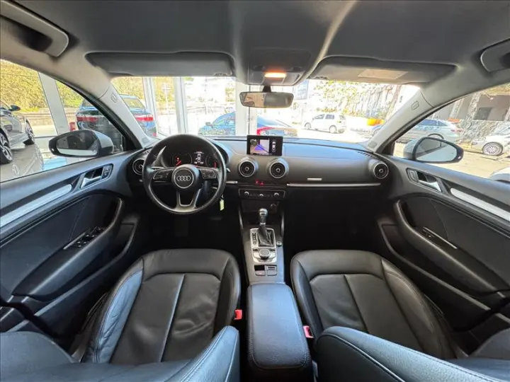 A3 1.4 TFSI Sedan Attraction 16V