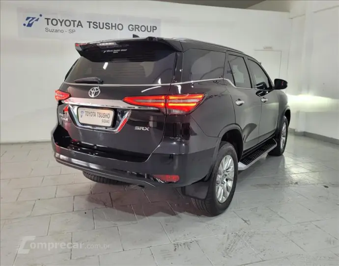 HILUX SW4 2.8 D-4d Turbo SRX 7L 4X4