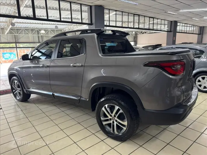 TORO 2.0 16V Turbo Freedom 4WD AT9