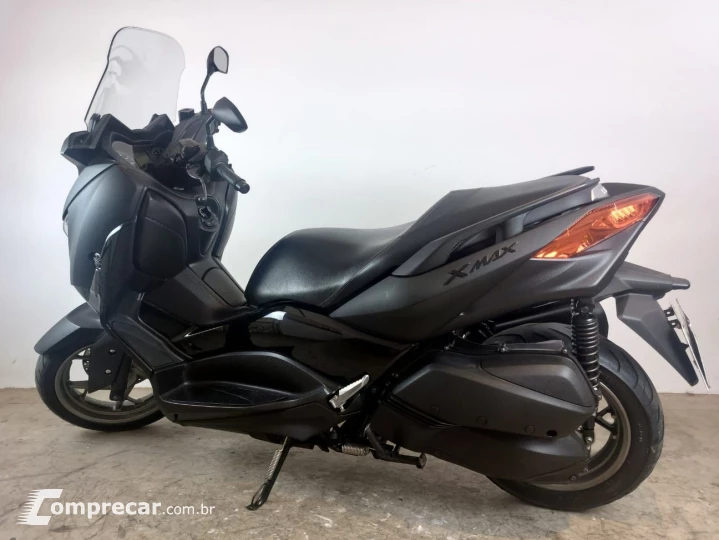 YAMAHA XMAX ABS