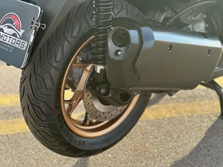 XMAX 250