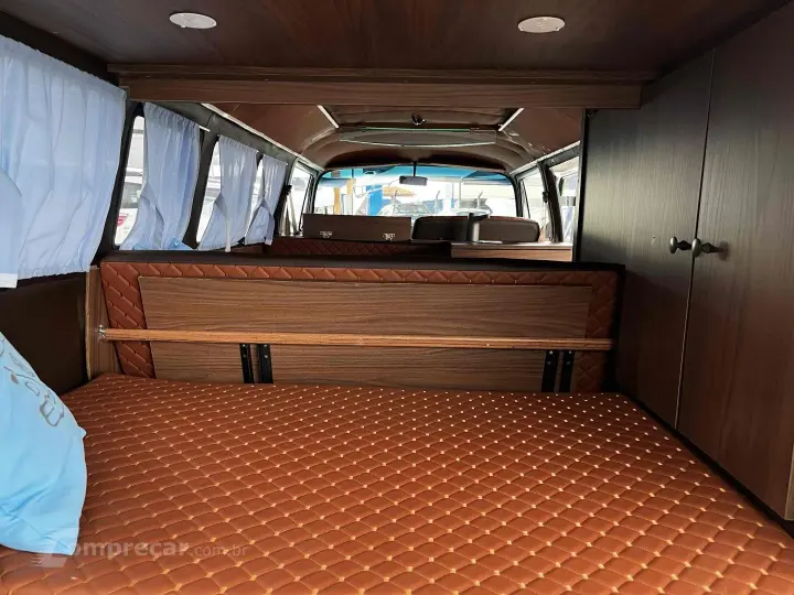 KOMBI 1.6 LUXO 8V GASOLINA 3P MANUAL