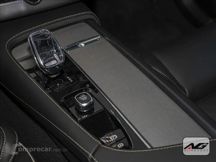 XC90 2.0 T8 Recharge Ultra Dark AWD Geartronic