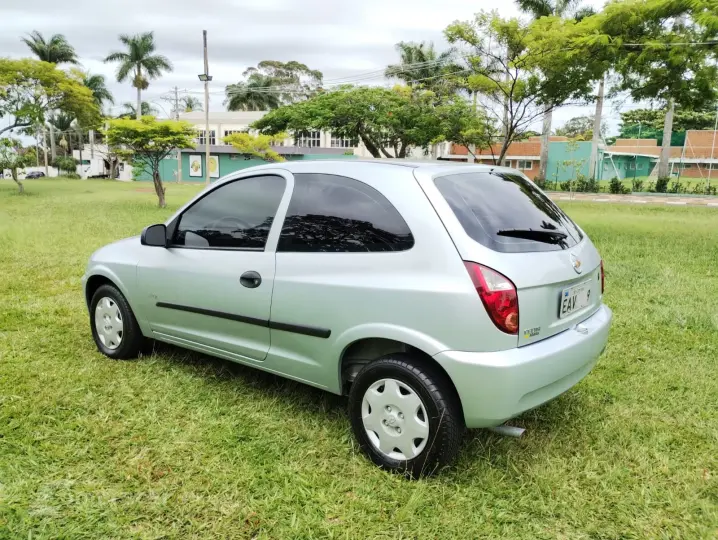 CELTA 1.0 MPFI Life 8V