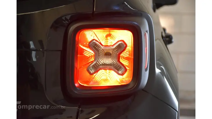RENEGADE - 1.8 16V LONGITUDE 4P AUTOMÁTICO