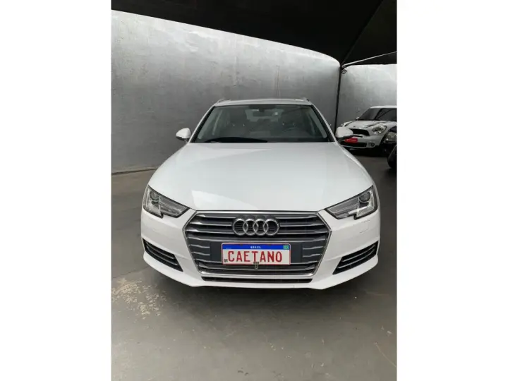 A4 2.0 TFSI AMBIENTE AVANT GASOLINA 4P S TRONIC