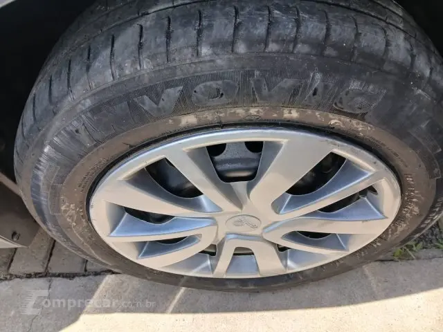 SANDERO - 1.6 EXPRESSION 8V 4P MANUAL