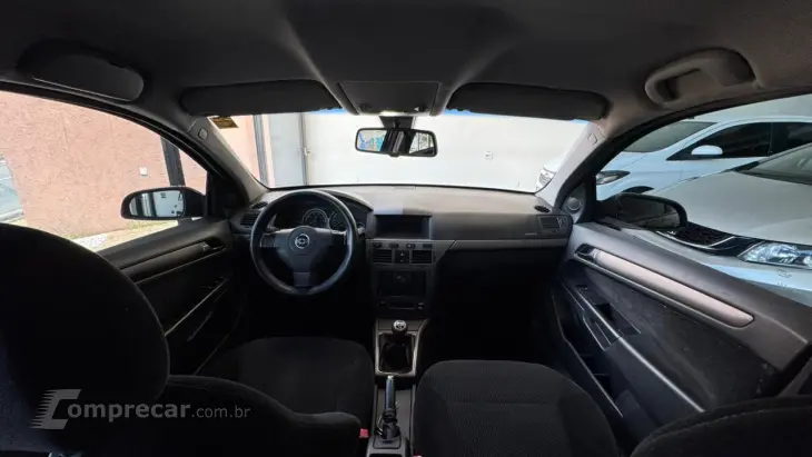 VECTRA 2.0 MPFI GT Hatch 8V