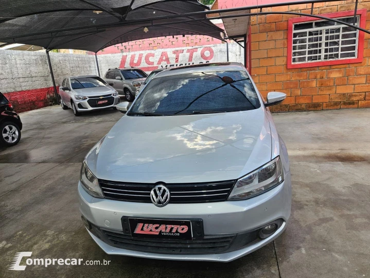 Jetta 2.0 Comfortline Flex 4P Tiptronic