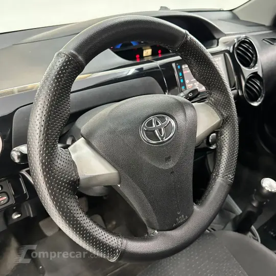 ETIOS HB X ETIOS HB X