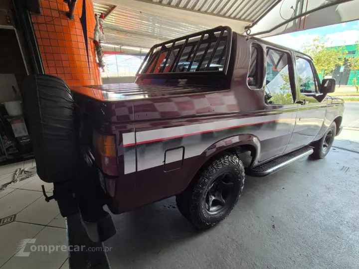 D20 4.0 Custom 4X2 CD 8V Turbo